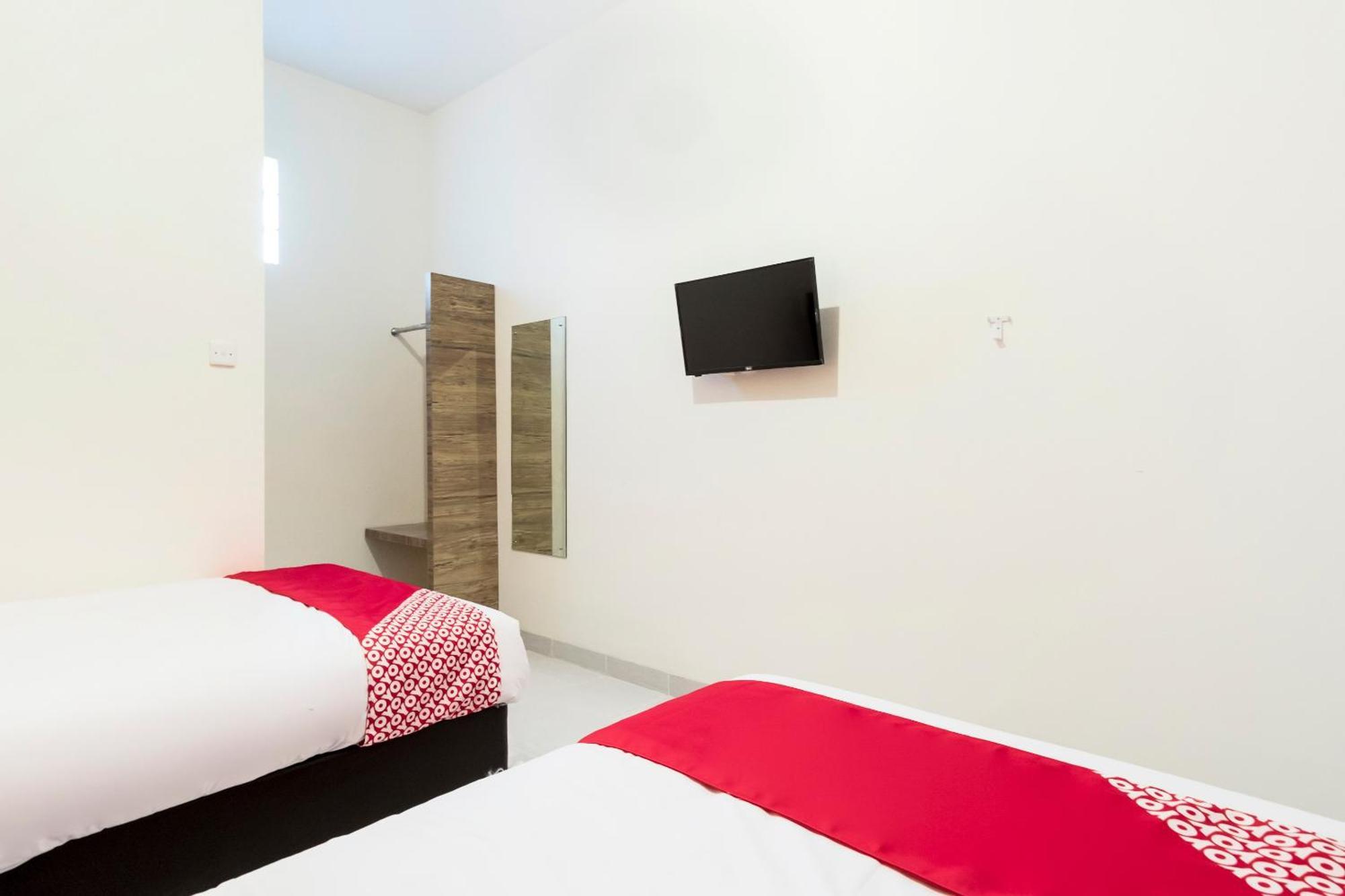 Super Oyo Capital O 873 Kamani Homestay Syariah Medan Buitenkant foto