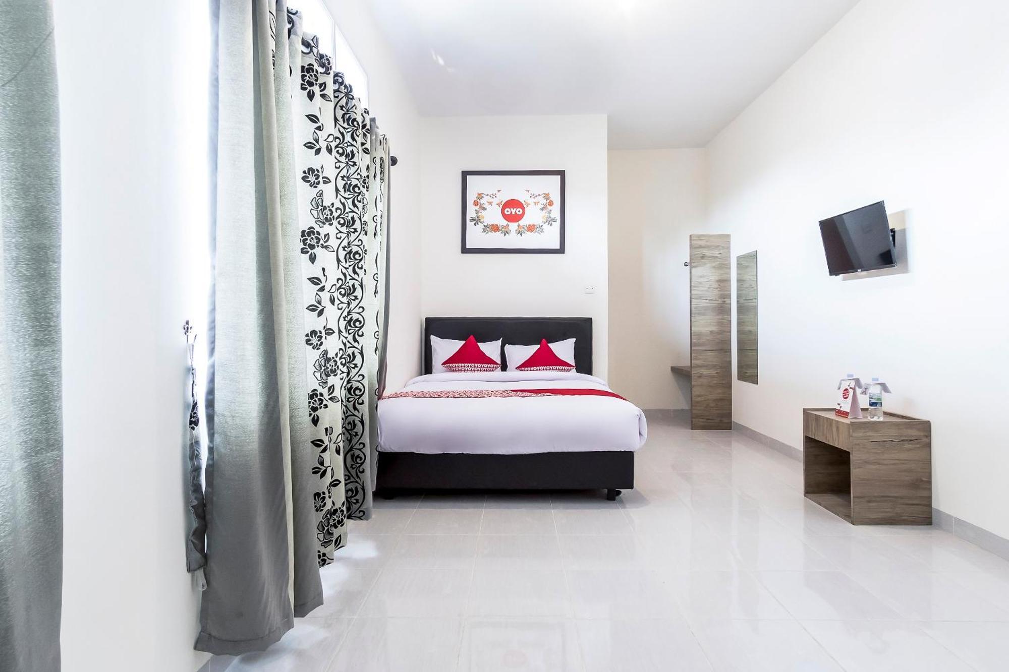 Super Oyo Capital O 873 Kamani Homestay Syariah Medan Buitenkant foto